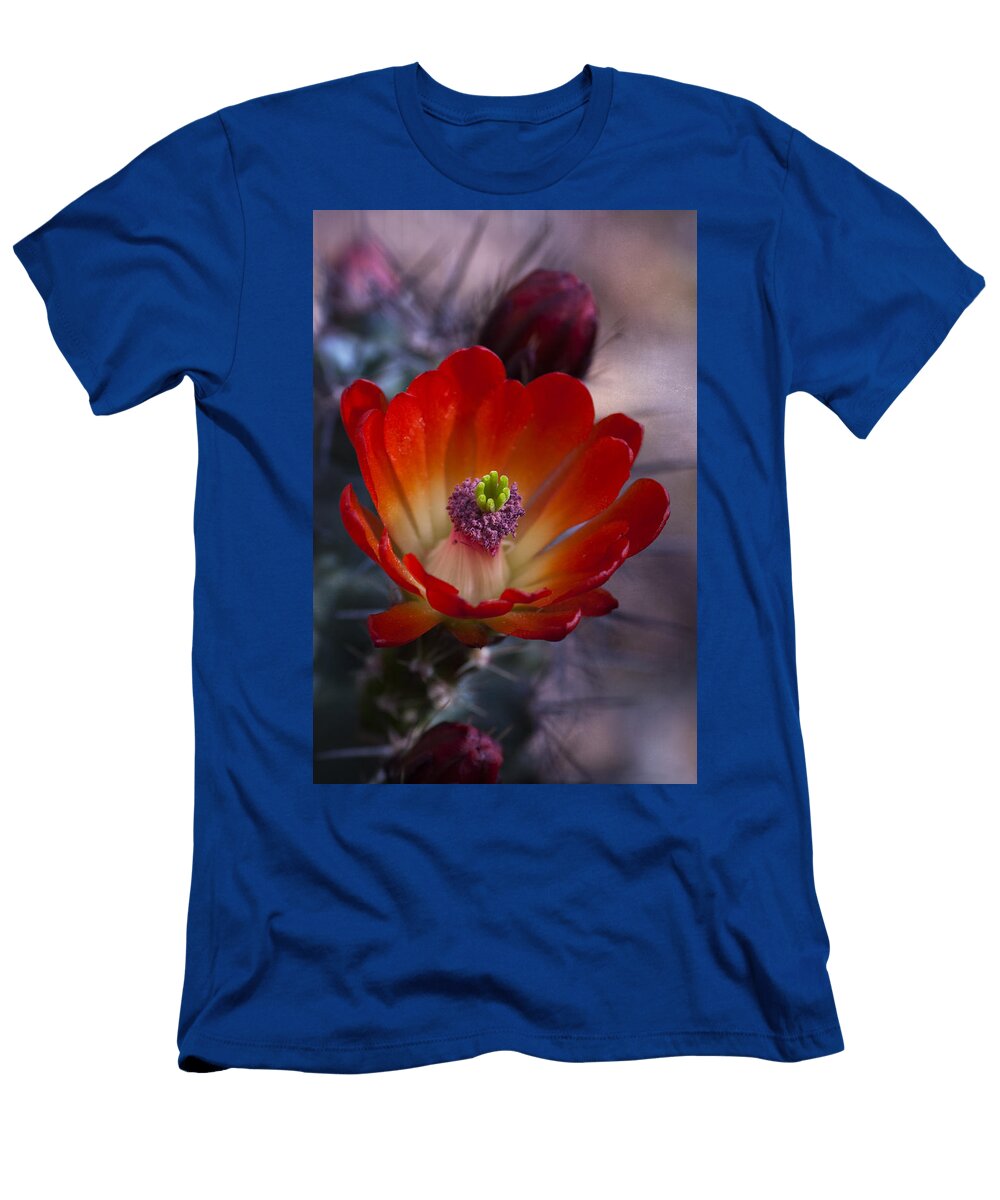 1 Claret Cup Cactus Saija Lehtonen T-Shirt